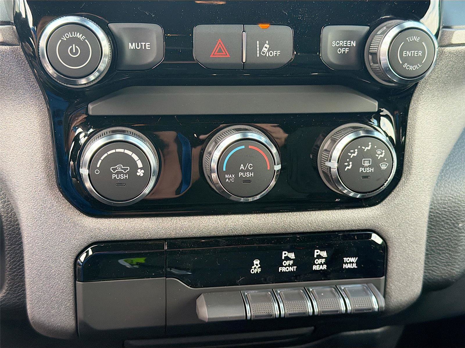 New 2026 RAM 1500 Tradesman AWD/4WD image 21