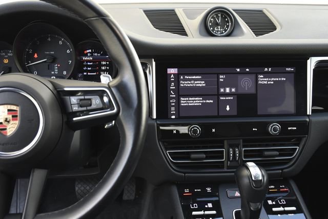 Used 2024 Porsche Macan w/ Premium Plus Package AWD/4WD image 11