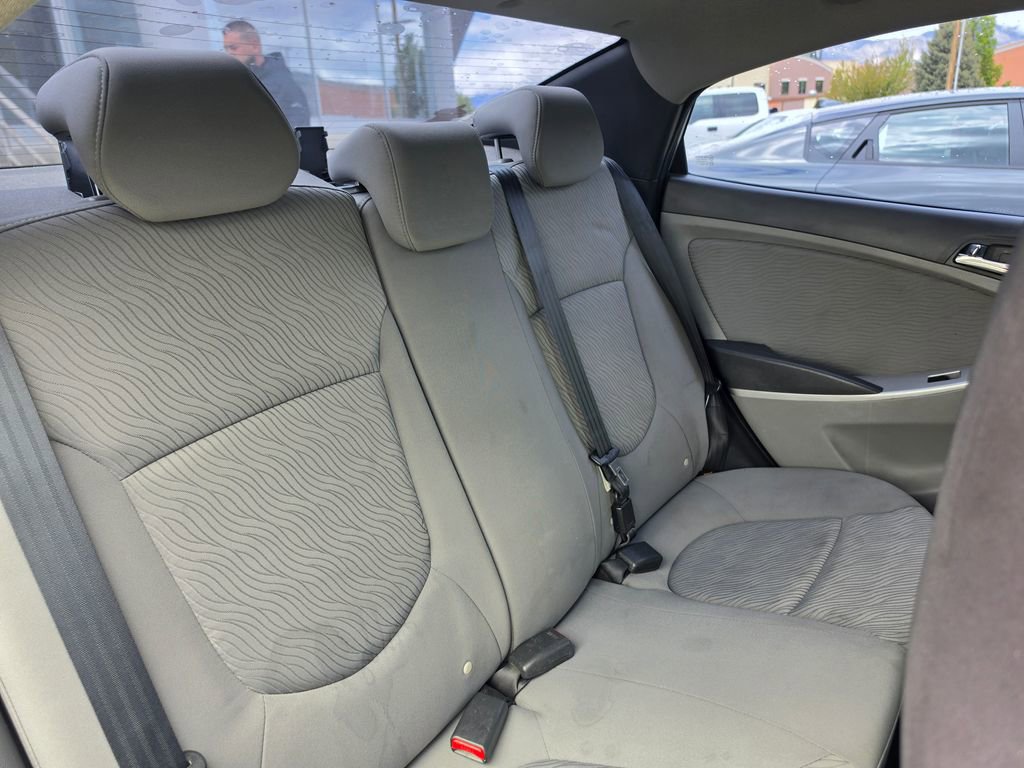 Used 2012 Hyundai Accent GLS w/ Premium Pkg 3 FWD image 12