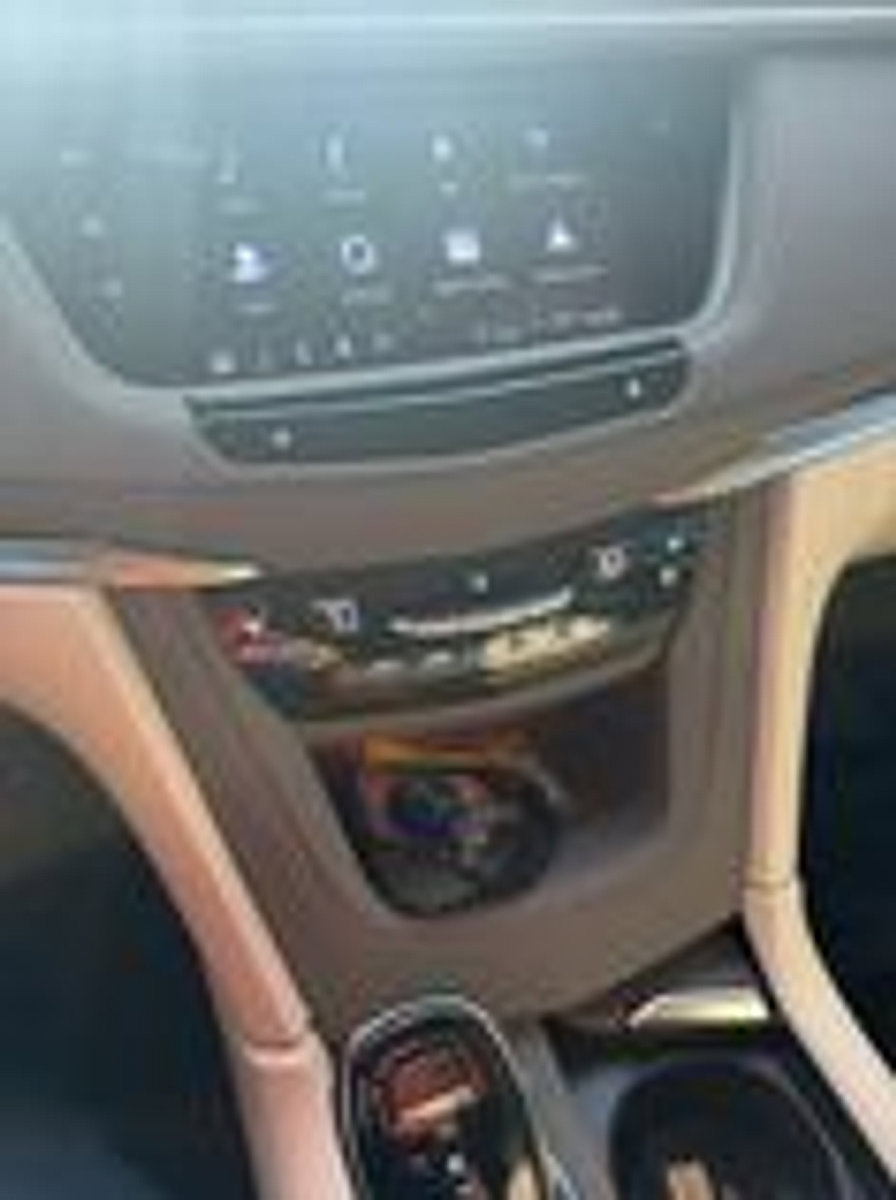 Used 2026 Cadillac XT5 Premium Luxury w/ Driver Assist Package AWD/4WD image 10