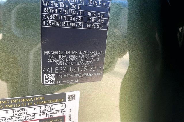 New 2026 Land Rover Defender 110 X-Dynamic SE image 8