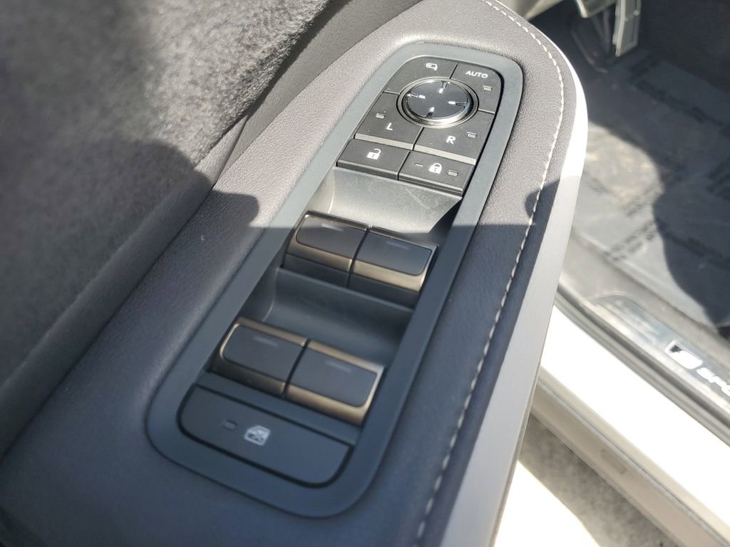 Used 2025 Lexus TX 500h AWD w/ Technology Package image 20