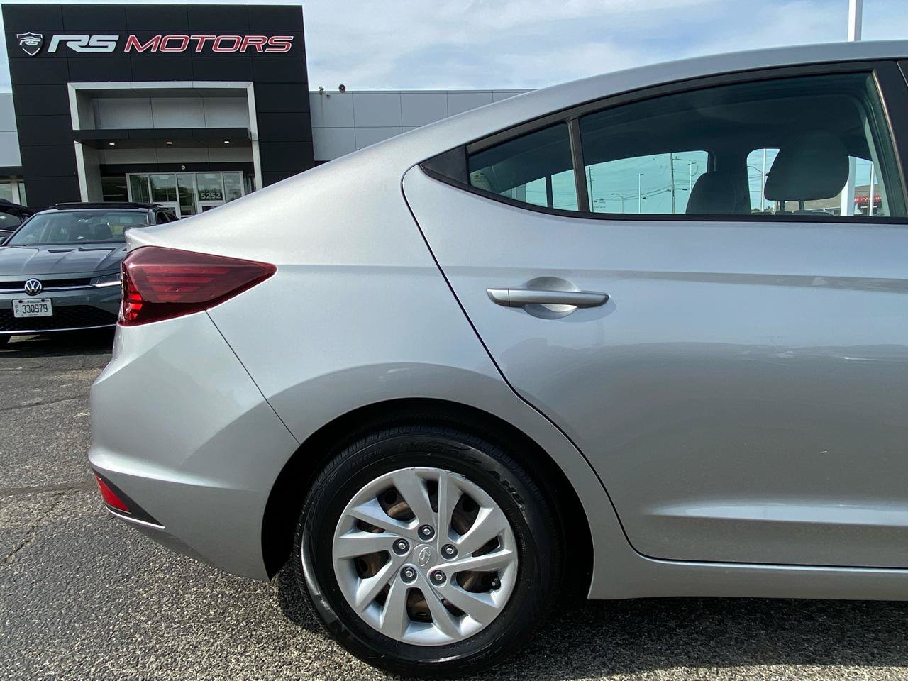 Used 2020 Hyundai Elantra SE FWD image 13