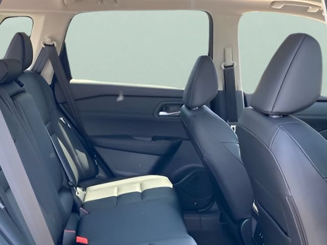 New 2026 Nissan Rogue Dark Armor AWD/4WD image 25