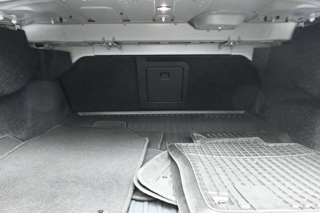 Used 2025 Volvo S60 B5 Plus FWD image 30