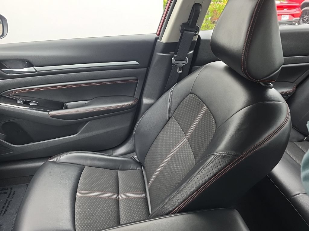 Used 2023 Nissan Altima 2.5 SR FWD image 26