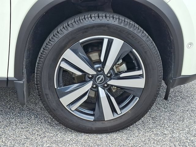 Used 2023 Nissan Rogue Platinum AWD/4WD image 11