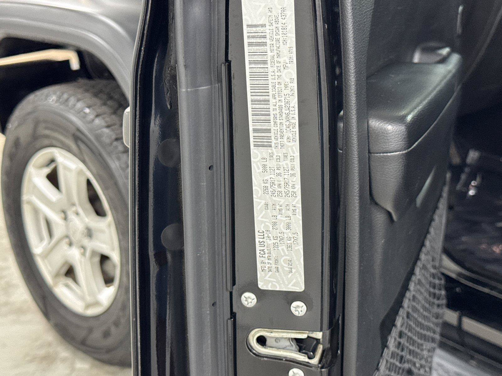 Used 2018 Jeep Wrangler Sport AWD/4WD image 27