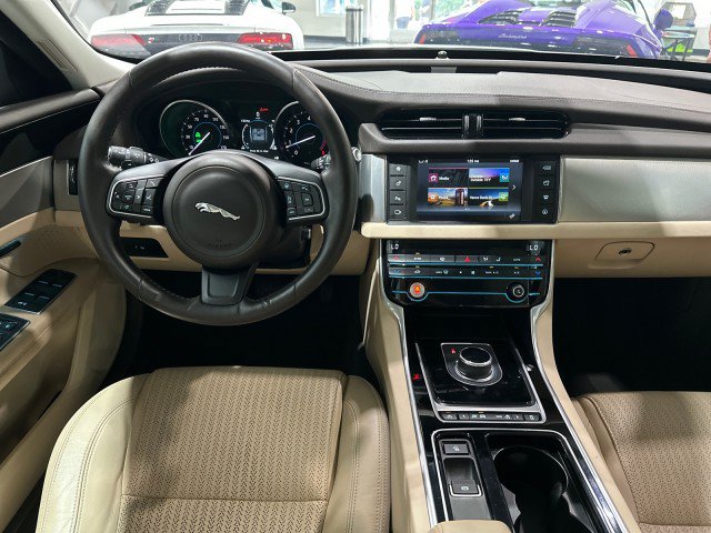 Used 2017 Jaguar XF Prestige RWD image 37
