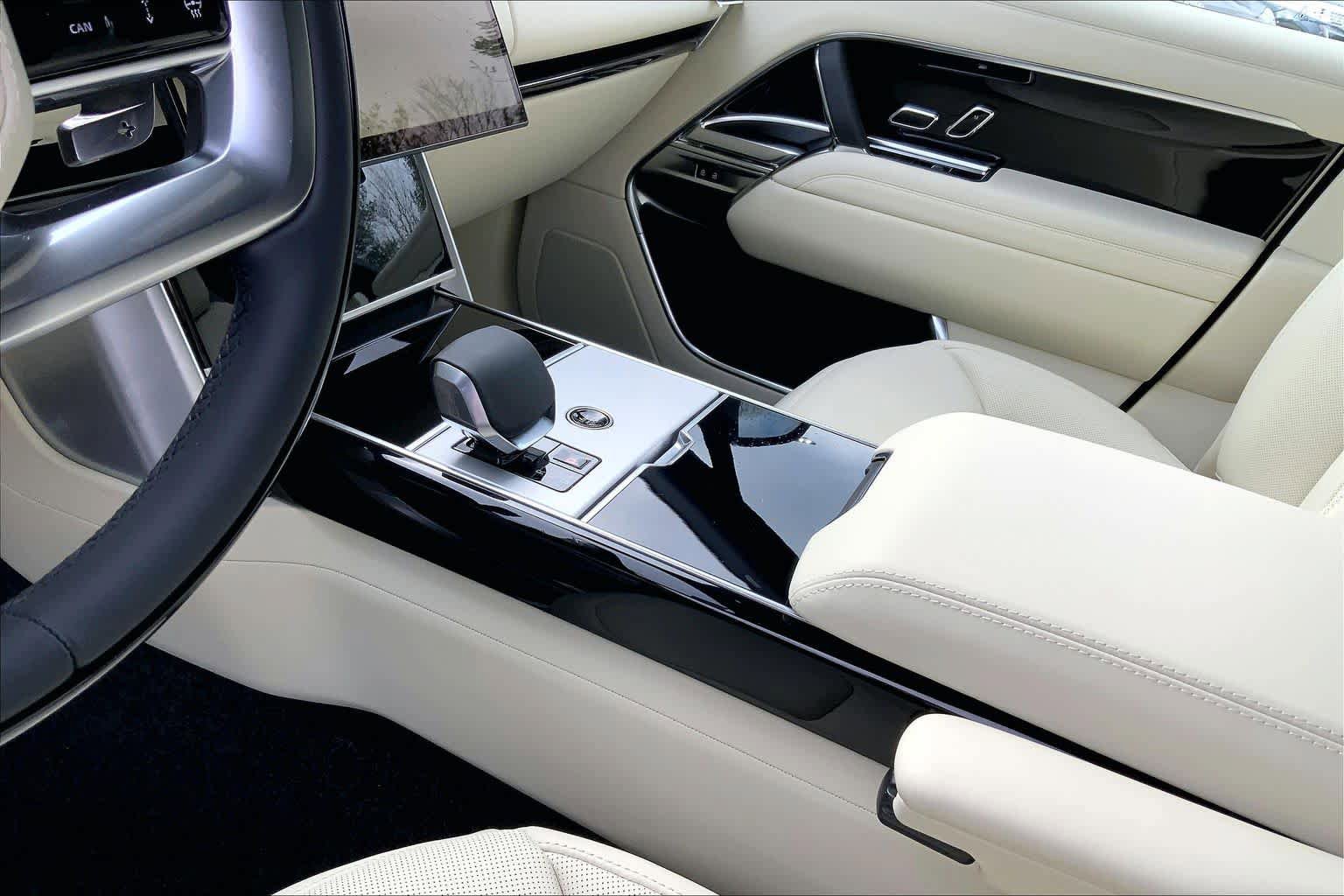 New 2026 Land Rover Range Rover SE AWD/4WD image 10