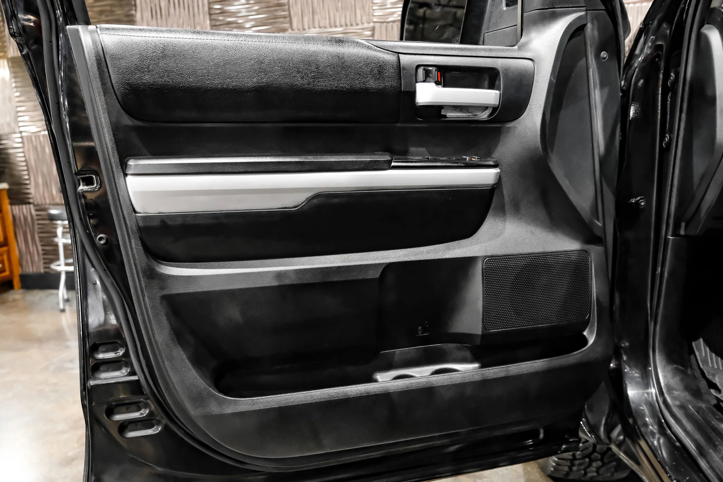 Used 2019 Toyota Tundra SR5 w/ SR5 Upgrade Package AWD/4WD image 52