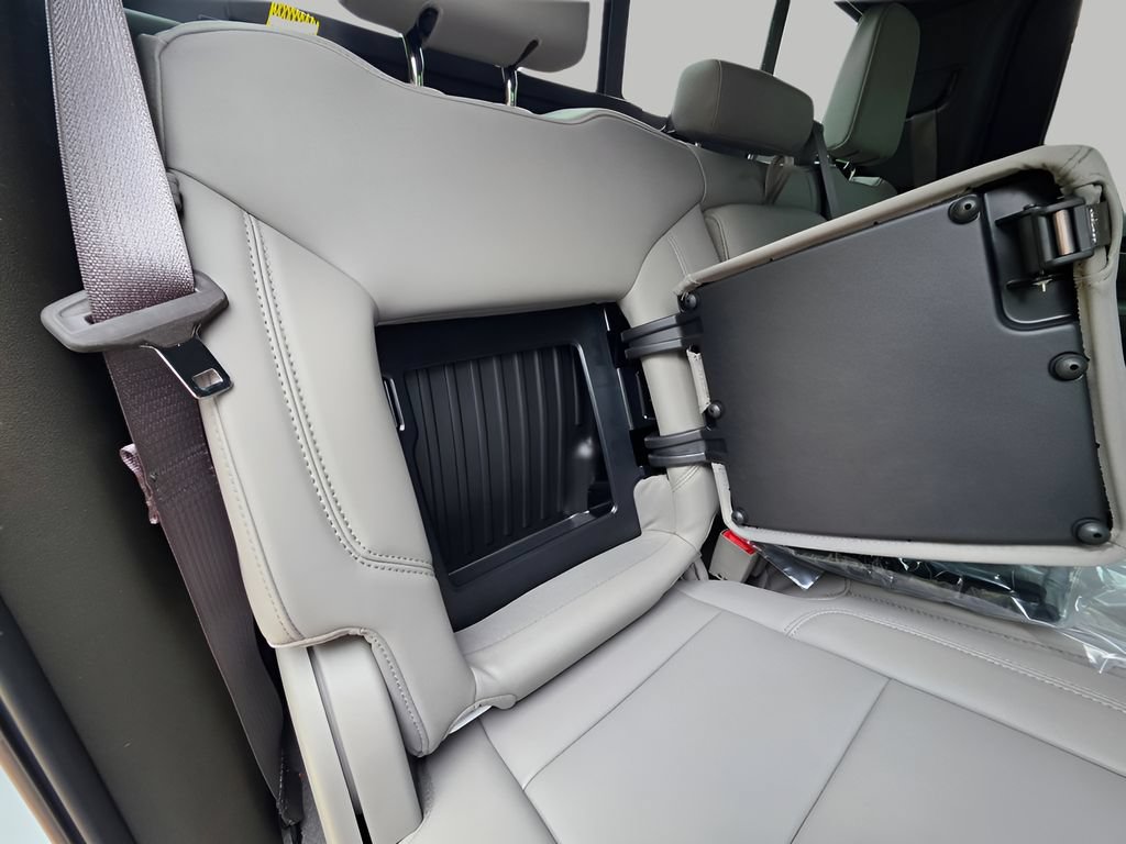 New 2026 Chevrolet Silverado 3500 LT w/ Texas Edition AWD/4WD image 8