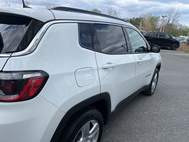 Used 2022 Jeep Compass Latitude AWD/4WD image 6