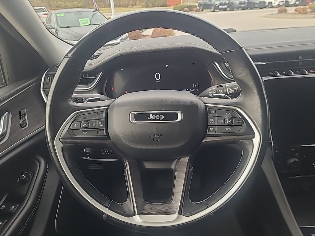 Used 2021 Jeep Grand Cherokee L Limited w/ Luxury Tech Group II image 14