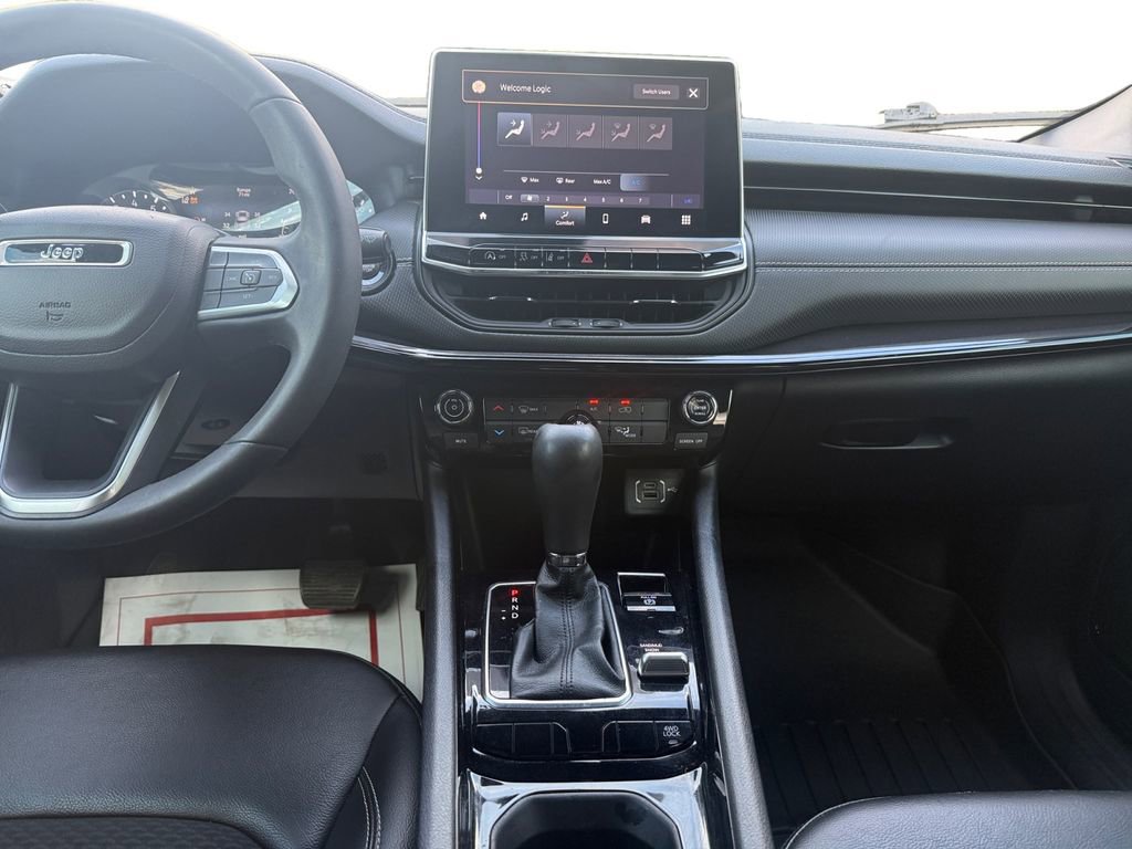 Used 2023 Jeep Compass Altitude image 11