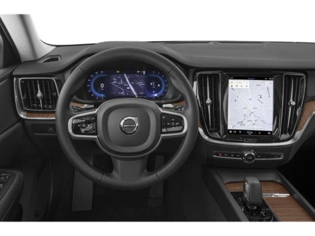 Used 2023 Volvo S60 B5 Plus FWD image 8