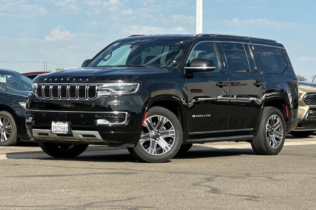 Used 2024 Jeep Wagoneer Series II w/ Flexible Seating Group AWD/4WD image 10