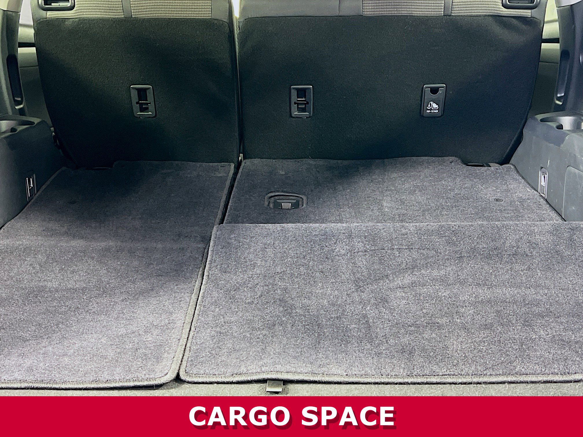 Used 2023 Toyota Highlander LE image 24