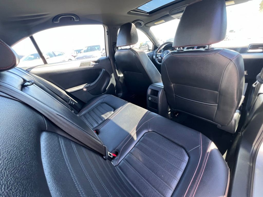 Used 2013 Volkswagen Jetta GLI image 14