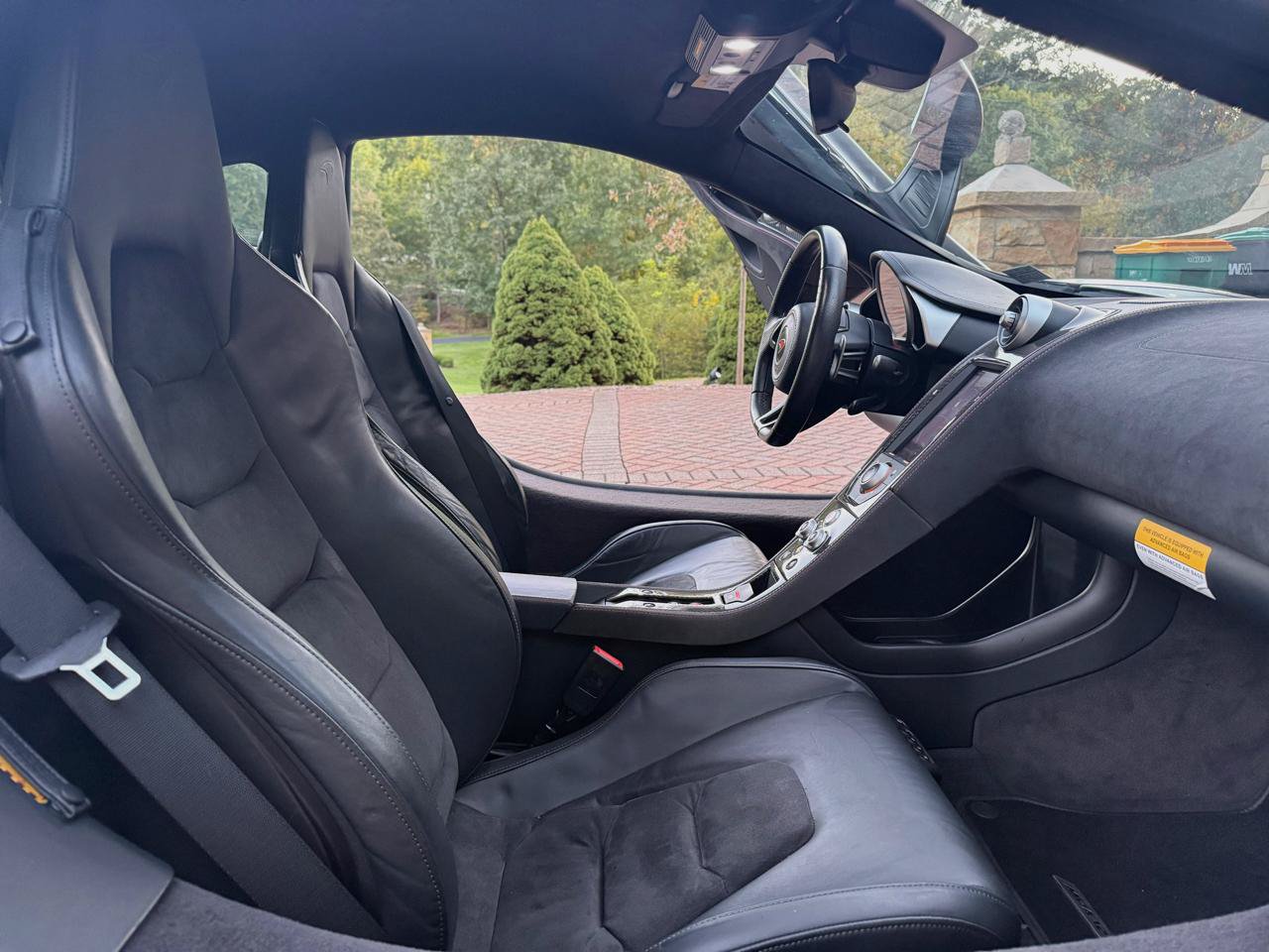Used 2012 McLaren MP4-12C Coupe RWD image 27