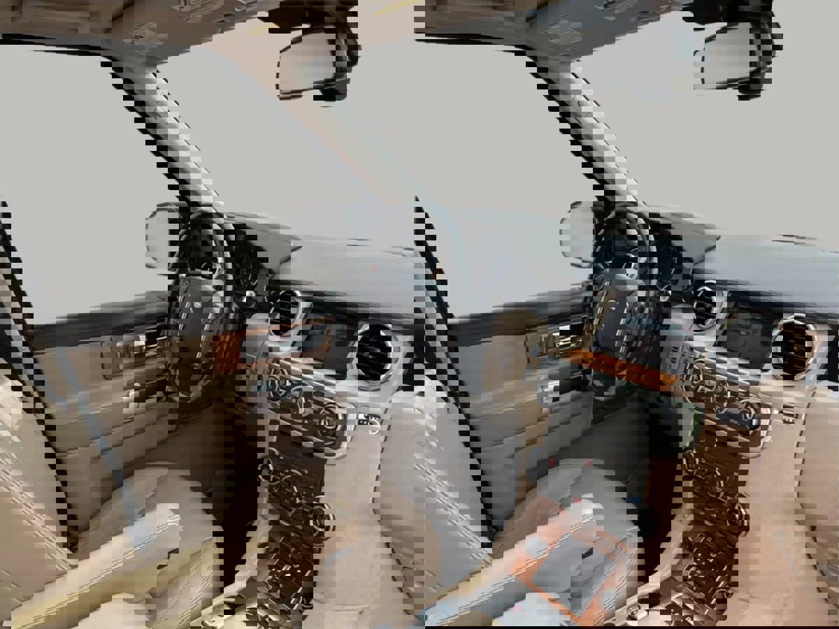 Used 2016 Land Rover LR4 HSE LUX image 26