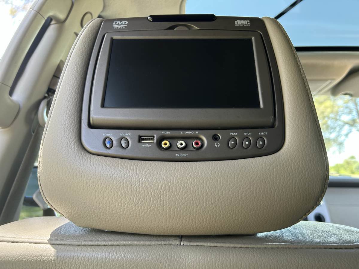 Used 2011 Ford Expedition EL Limited w/ 301A Rapid Spec Order Code image 29