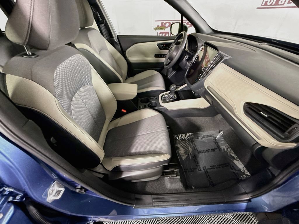Used 2025 Subaru Forester Premium AWD/4WD image 31