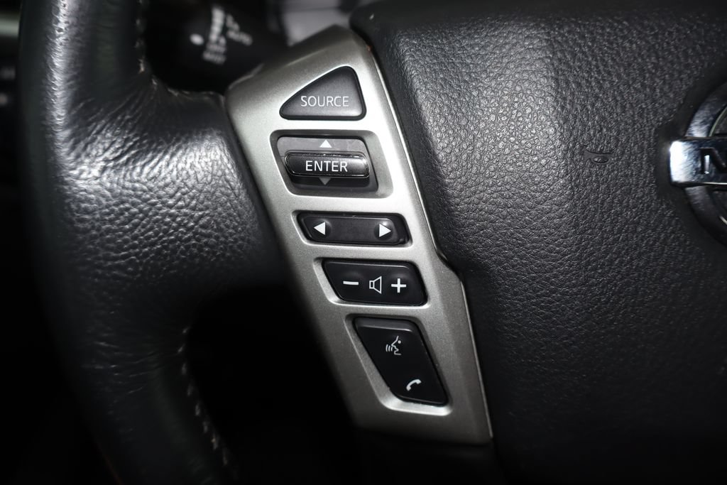 Used 2021 Nissan Titan SV w/ SV Convenience Package AWD/4WD image 18