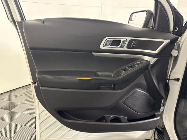 Used 2013 Ford Explorer XLT image 27