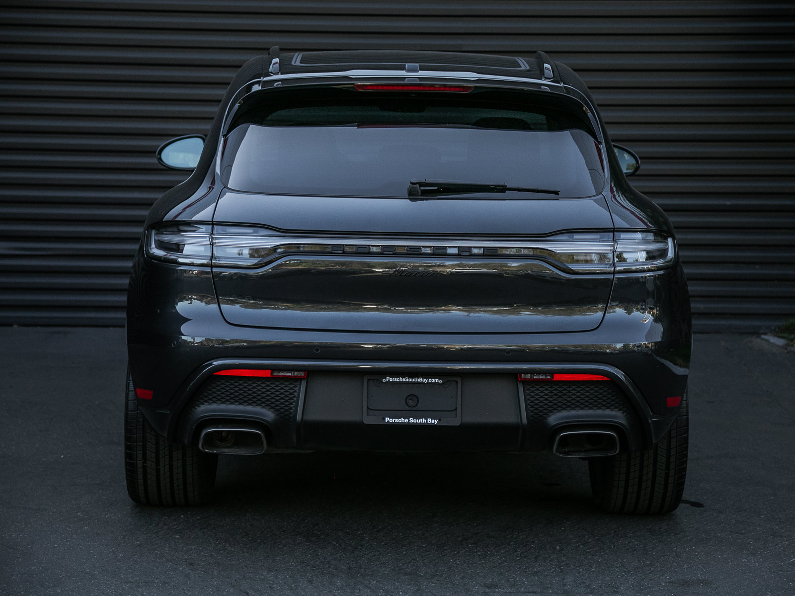 Certified 2023 Porsche Macan AWD/4WD image 9