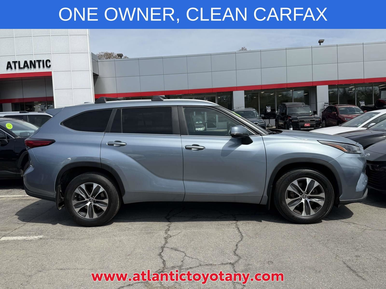 Used 2023 Toyota Highlander XLE AWD/4WD image 39