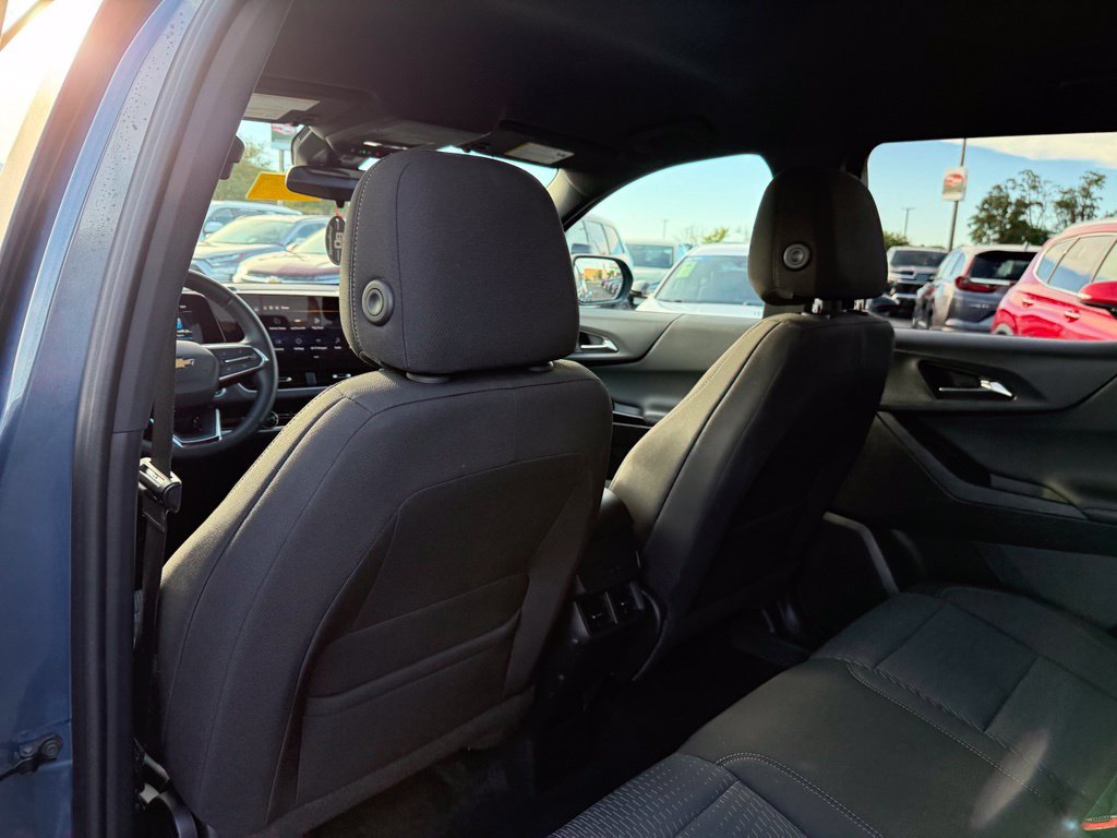 Used 2026 Chevrolet Equinox LT AWD/4WD image 39