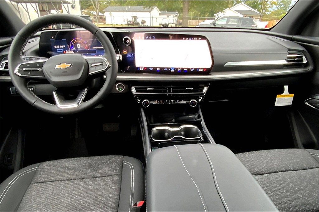New 2026 Chevrolet Traverse LT w/ Driver Confidence Package image 6