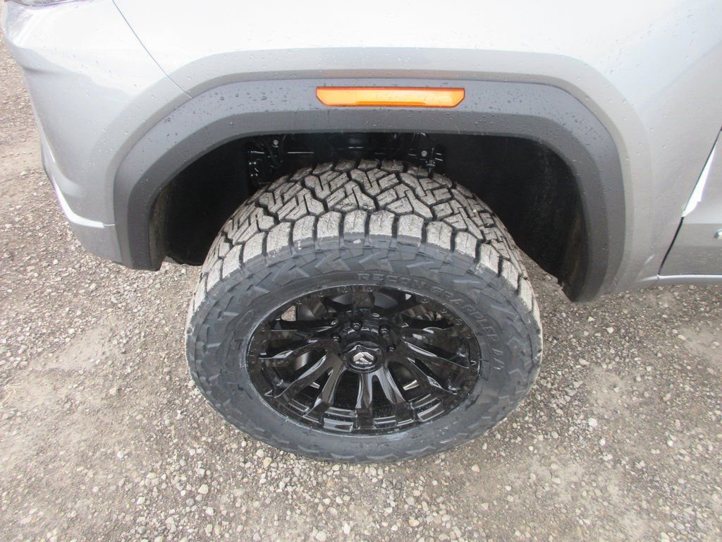 New 2026 GMC Canyon AT4 image 10