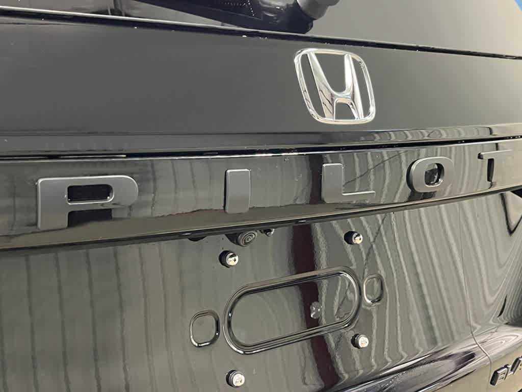 New 2026 Honda Pilot Black Edition image 10