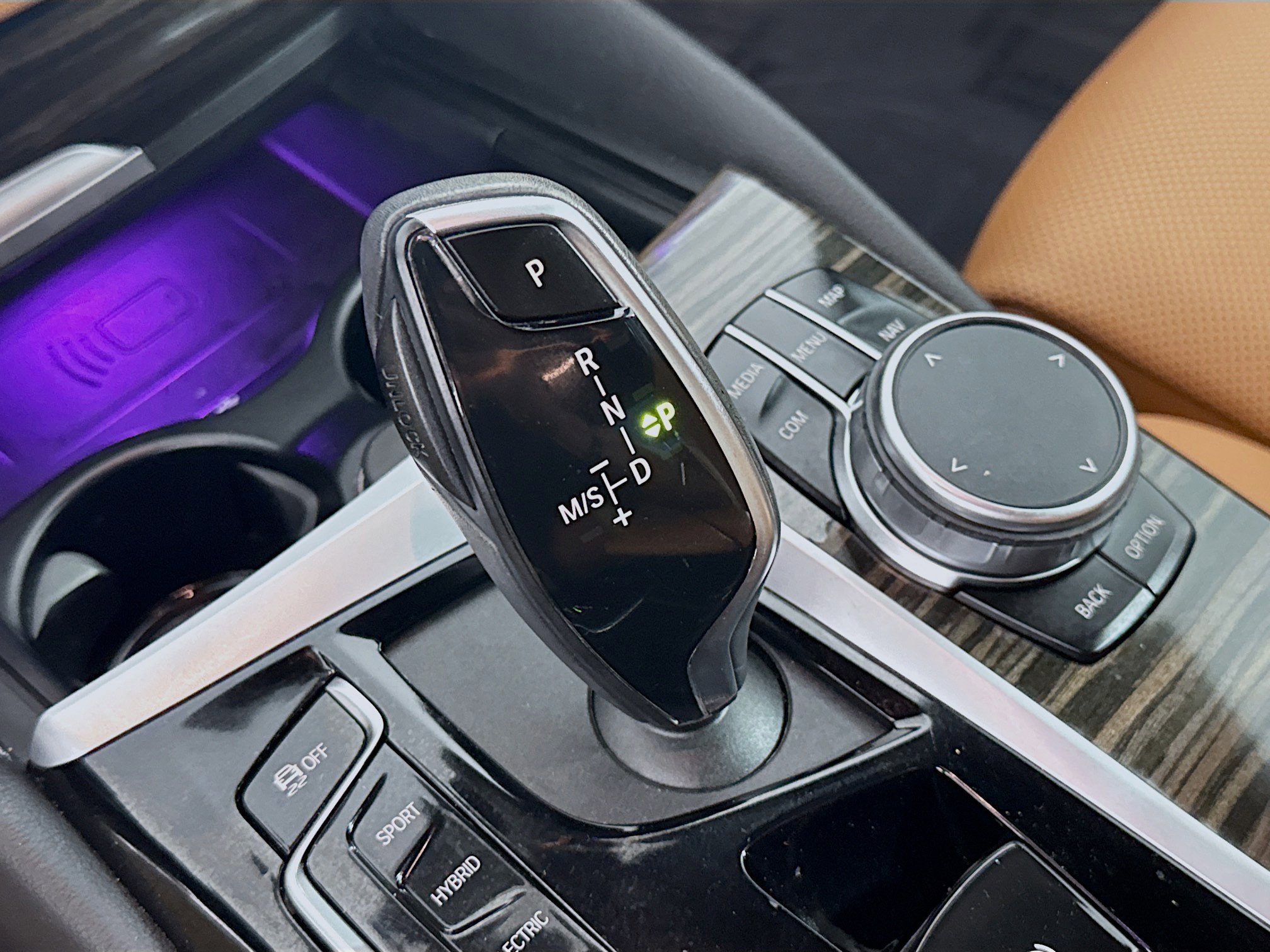 Used 2023 BMW 530e w/ Premium Package image 20