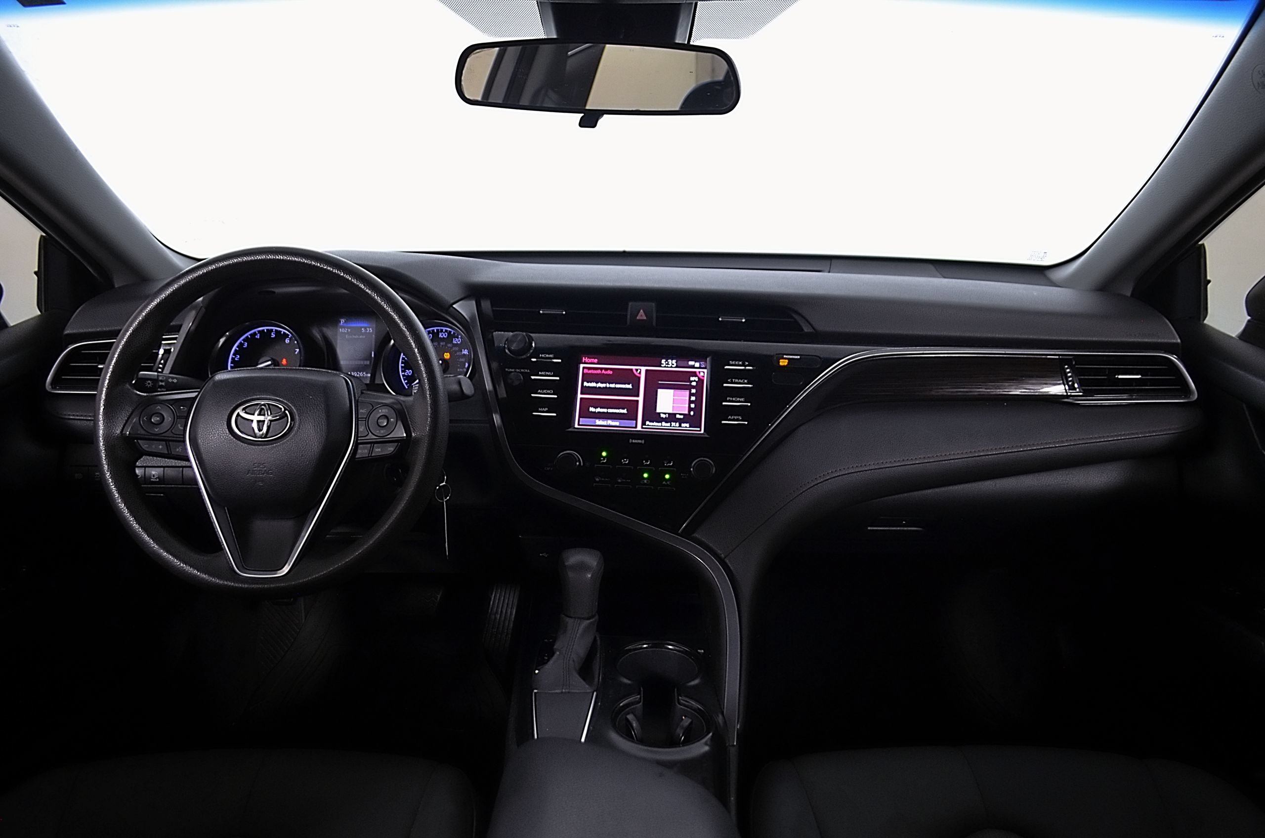 Used 2020 Toyota Camry LE FWD image 22