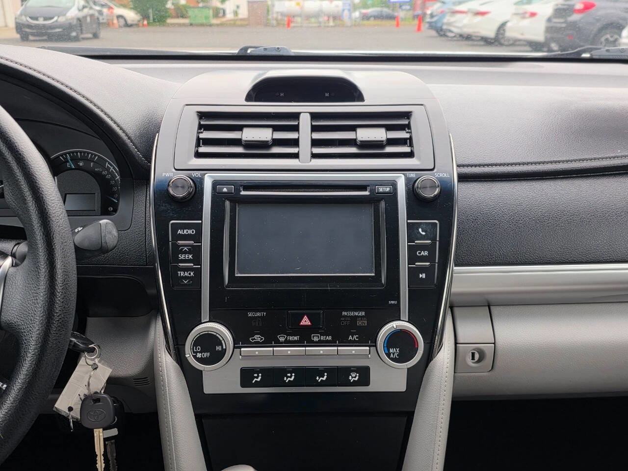 Used 2012 Toyota Camry LE FWD image 15