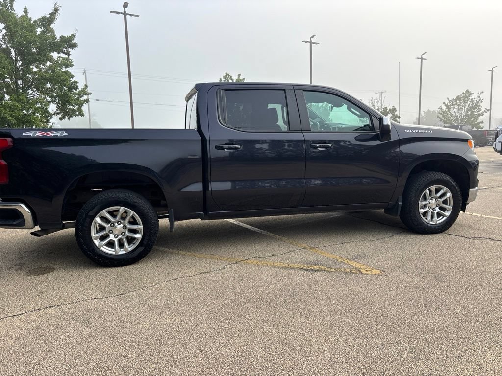 Used 2023 Chevrolet Silverado 1500 LT AWD/4WD image 8