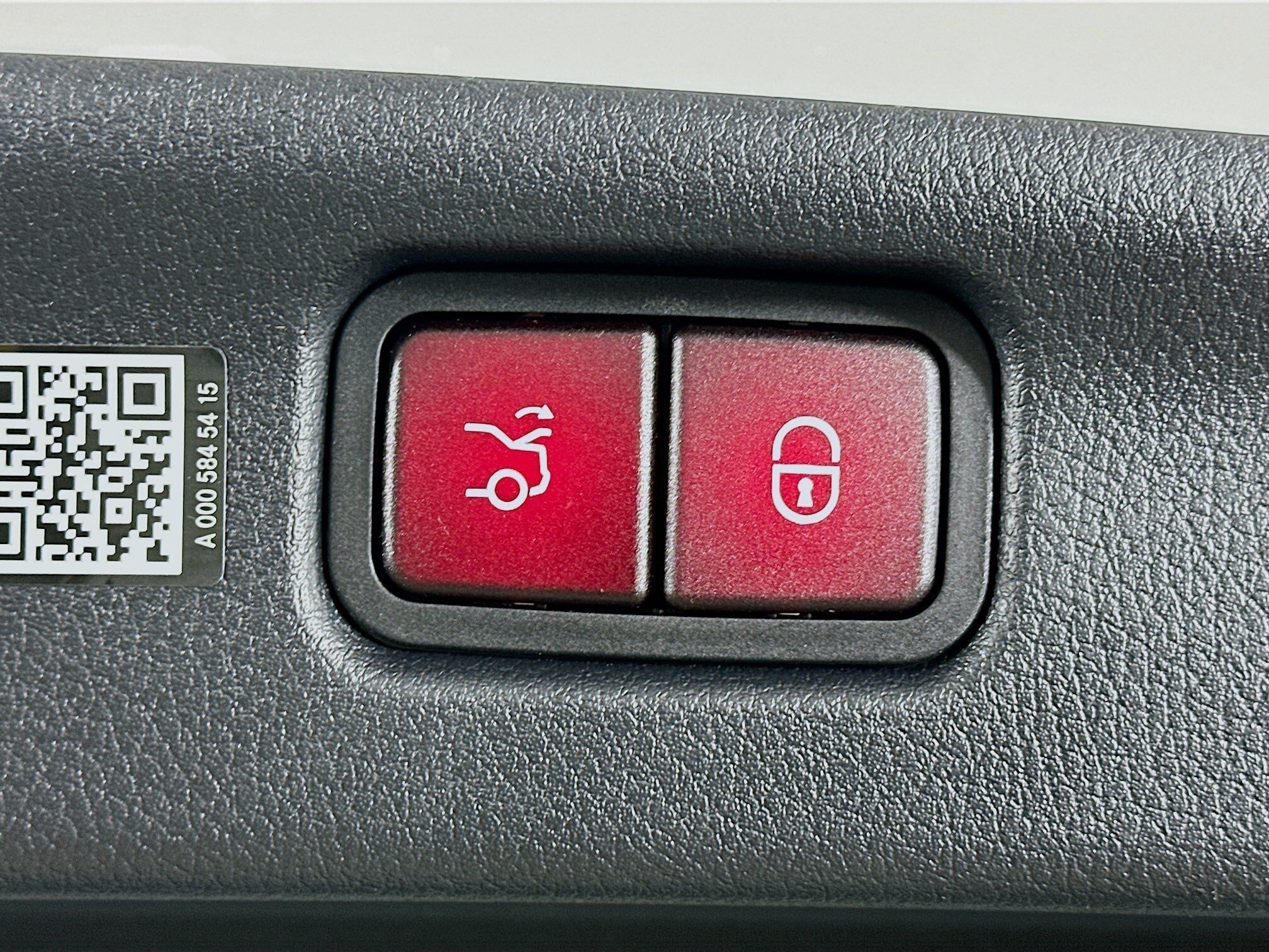 Certified 2026 Mercedes-Benz C 300 4MATIC Sedan image 36