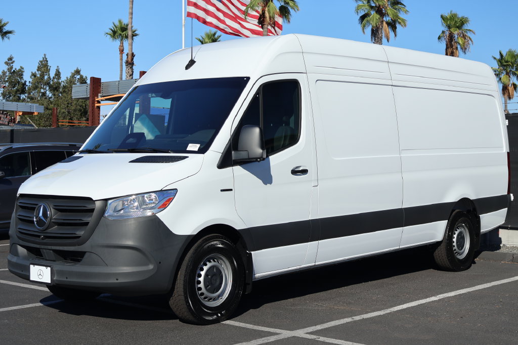 New 2025 Mercedes-Benz eSprinter 170 Cargo