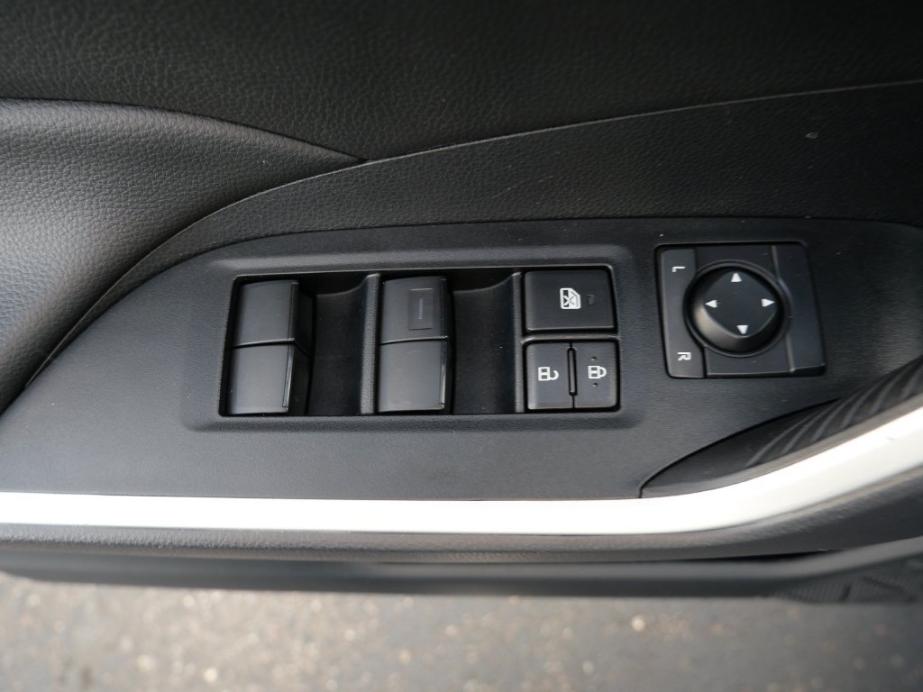 Certified 2025 Toyota RAV4 LE AWD/4WD image 16