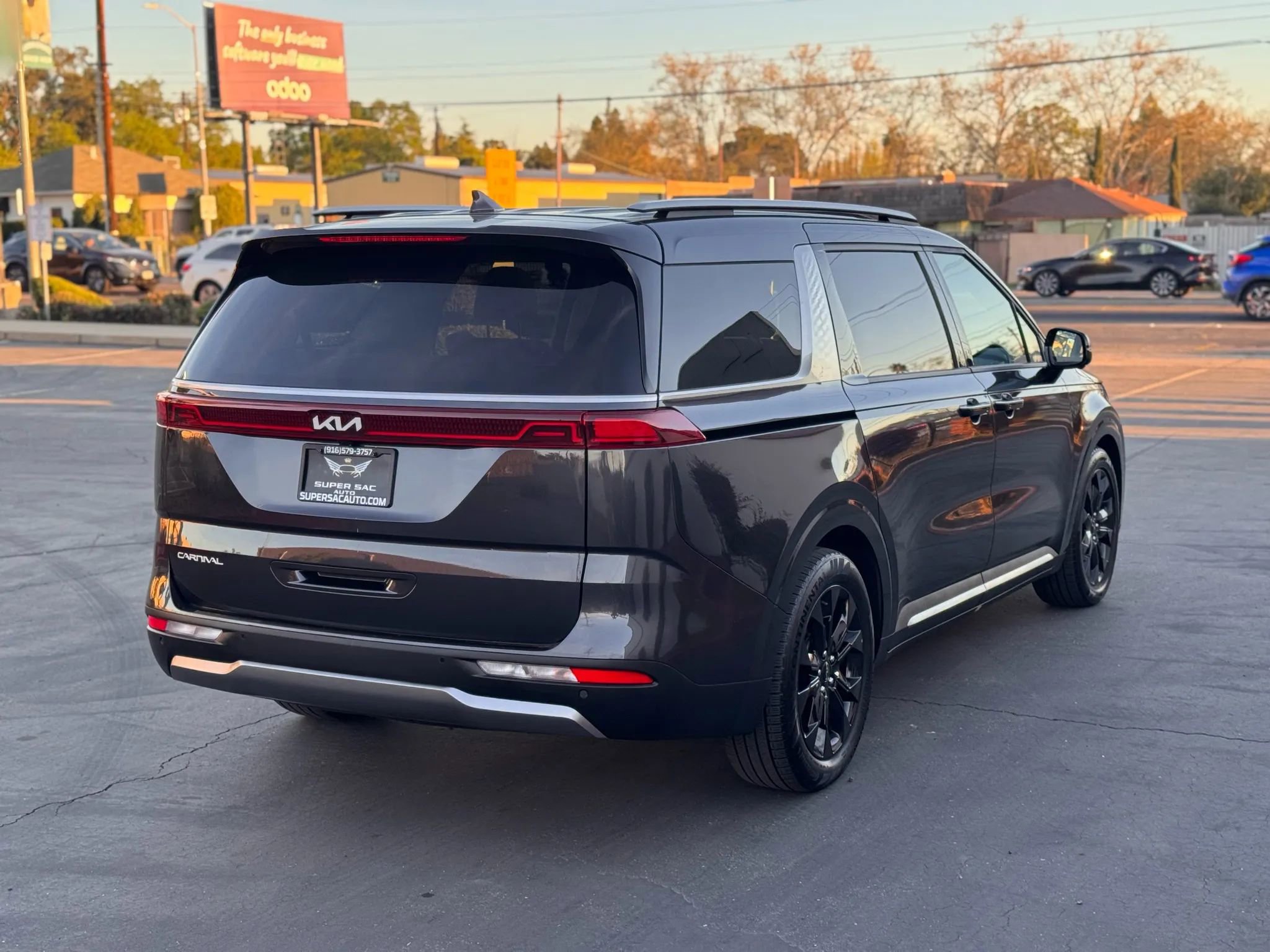 Used 2024 Kia Carnival SX Prestige image 6