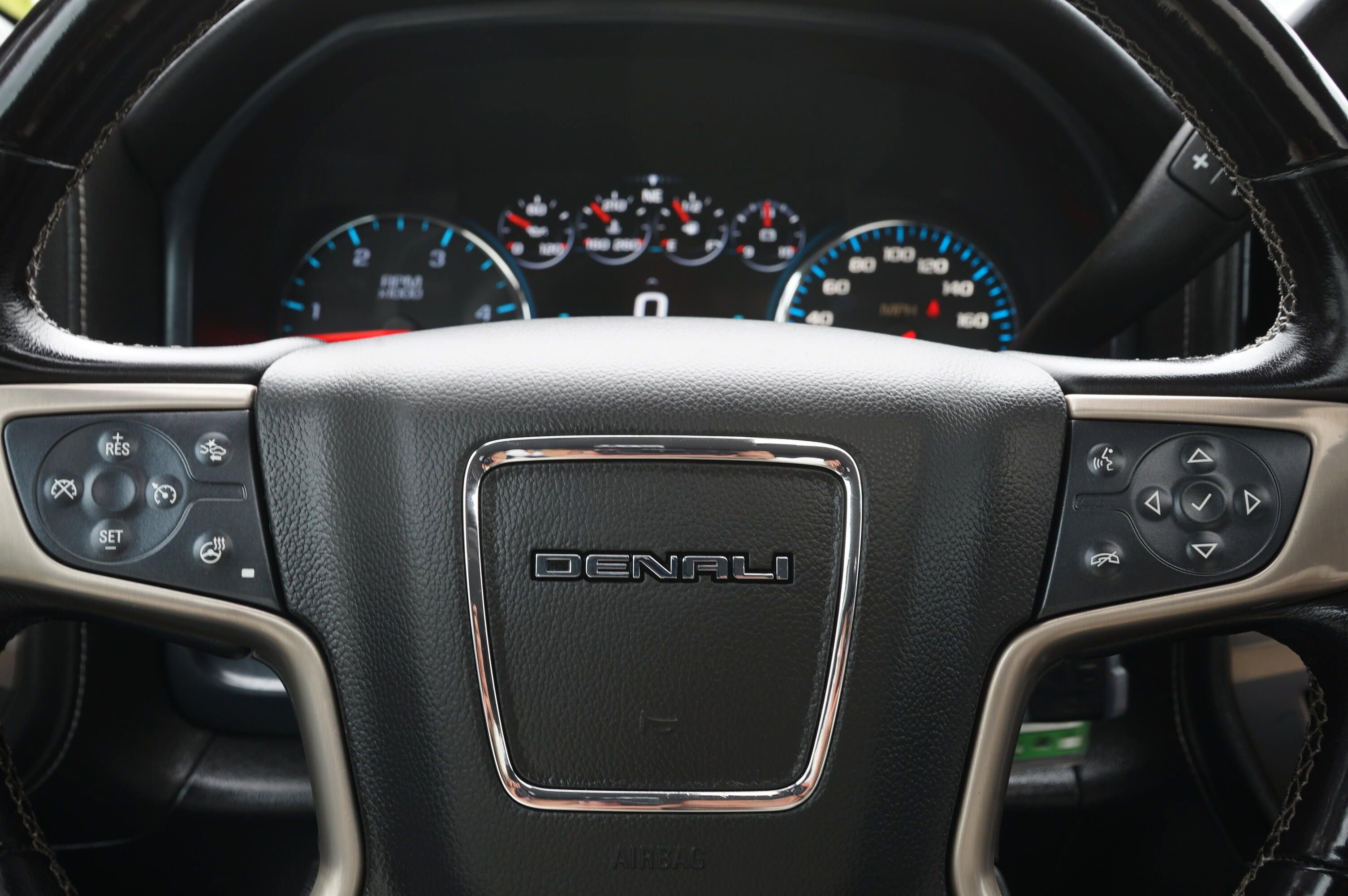 Used 2018 GMC Sierra 3500 Denali AWD/4WD image 27