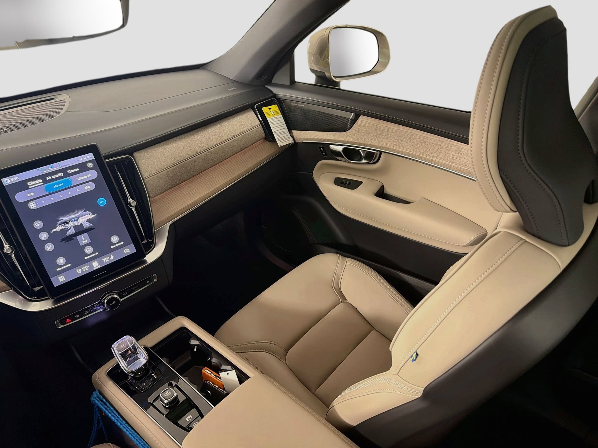 New 2026 Volvo XC90 T8 Plus w/ Protection Package Premier AWD/4WD image 25