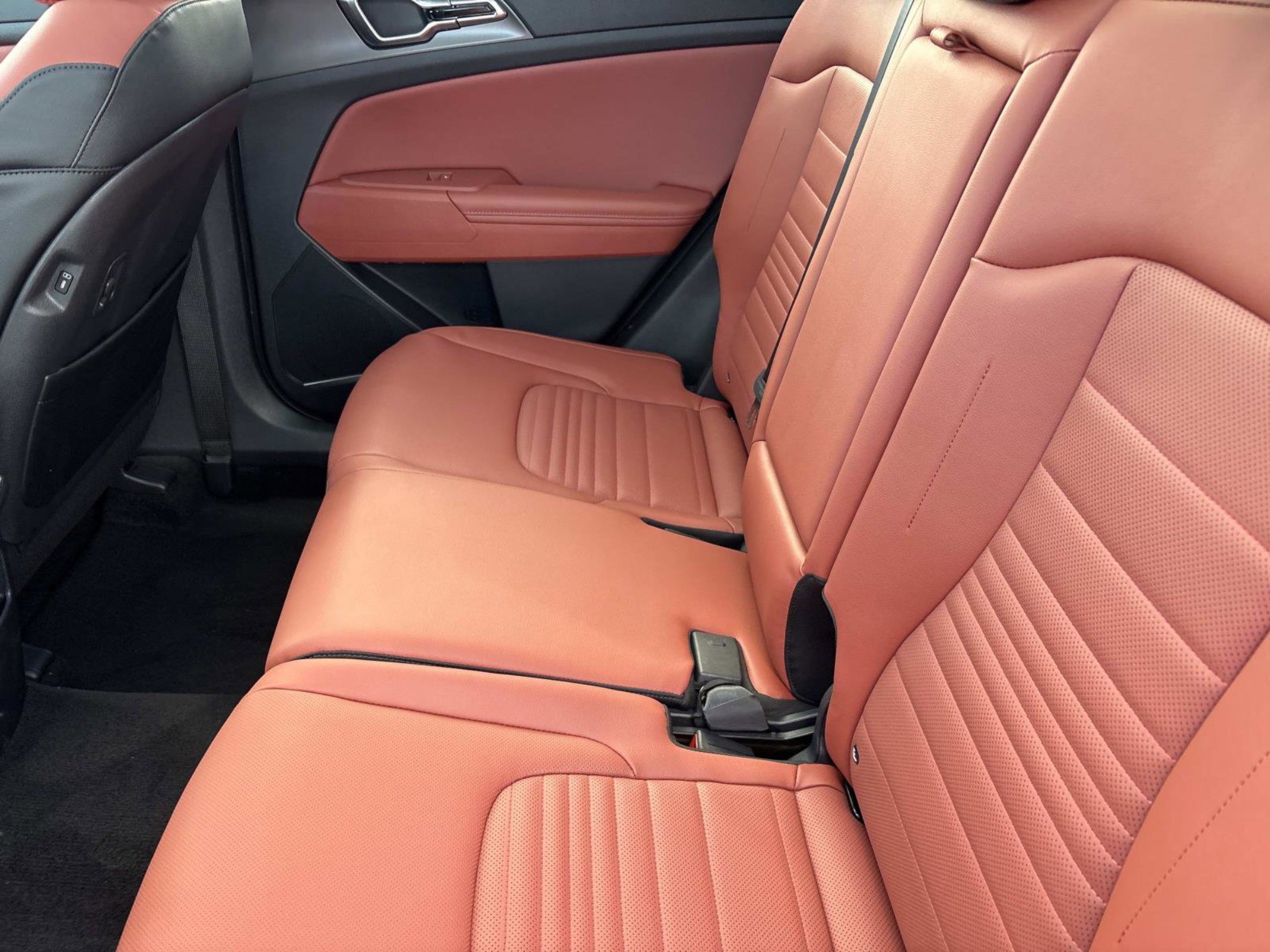 New 2026 Kia Sportage SX FWD image 18