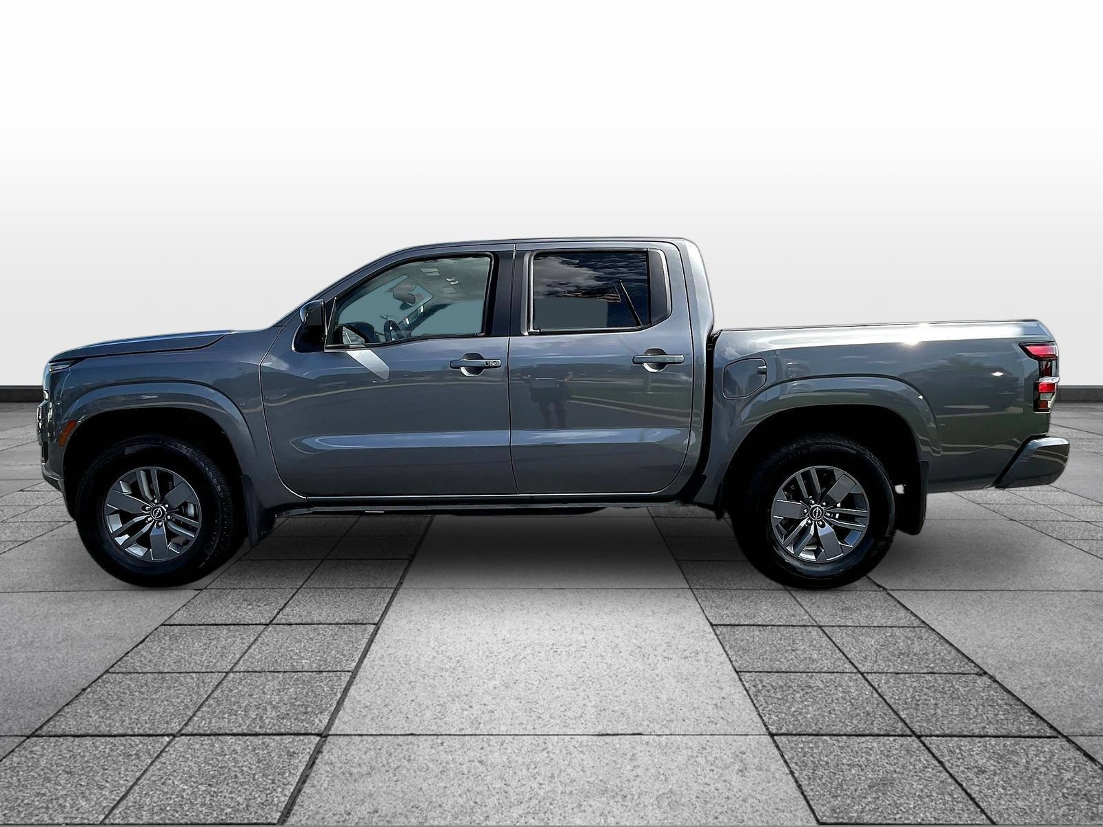 Certified 2025 Nissan Frontier SV w/ SV Convenience Package AWD/4WD image 8