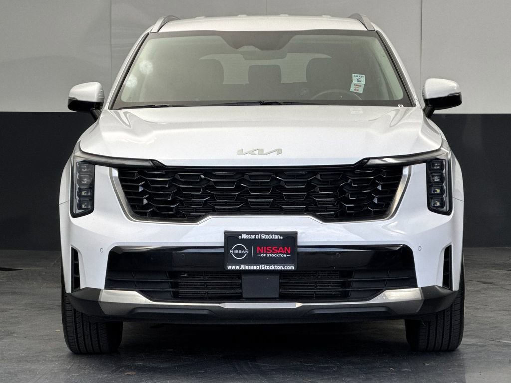 Used 2024 Kia Sorento S image 8