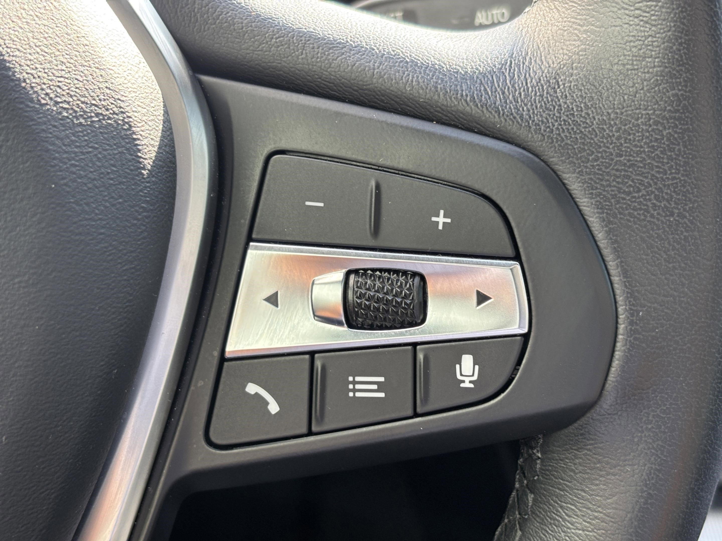 Used 2023 BMW i4 eDrive35 w/ Premium Package image 10