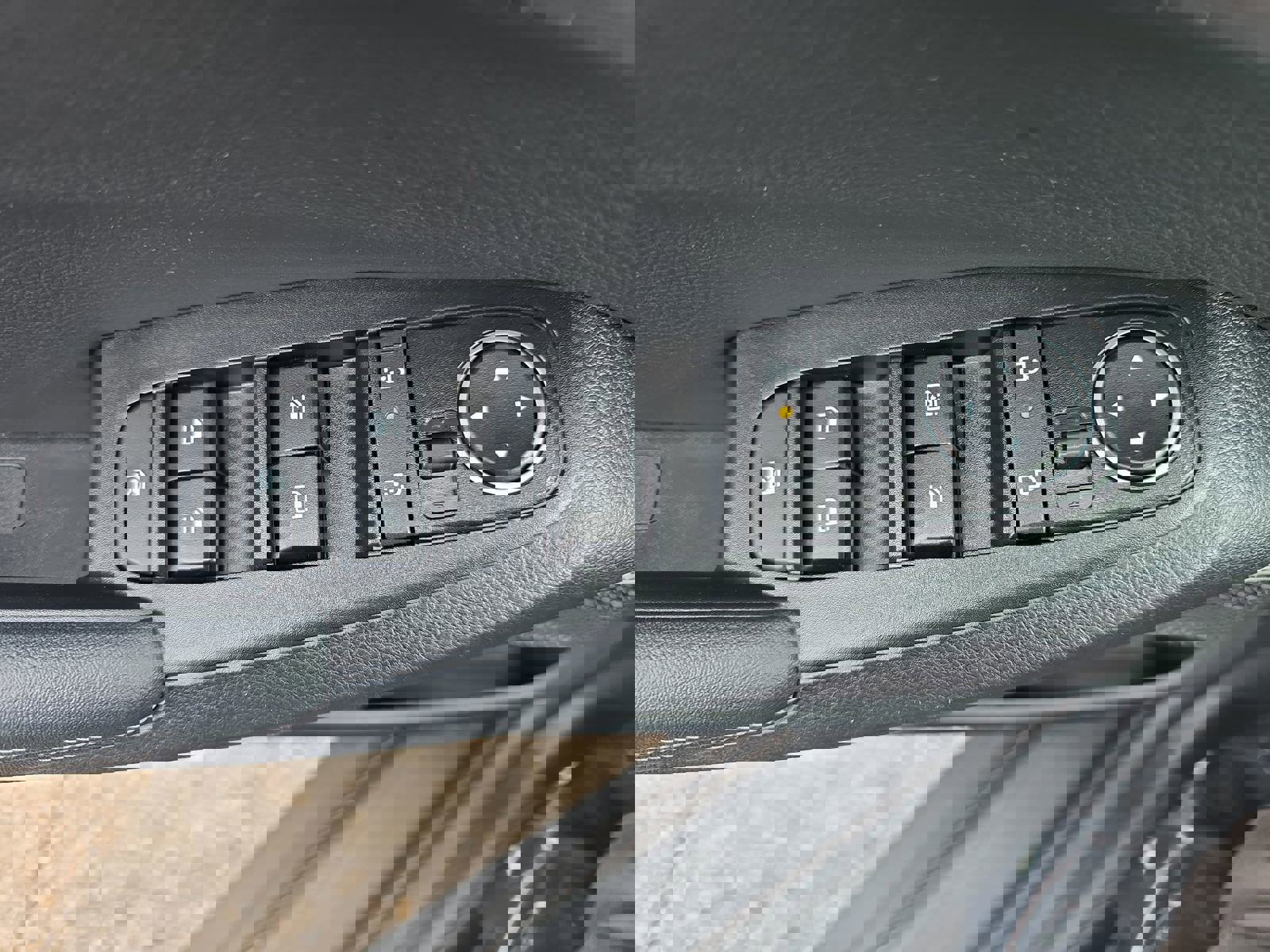 Used 2024 Kia Seltos SX w/ SX Sunroof Package image 29